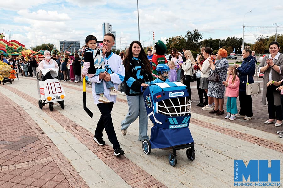 Парад колясок и дискотека 80-х. Как празднуют День города в Первомайском районе