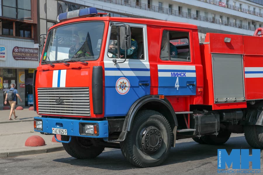 Спасатели выезжали в больницу под Минском из-за задымления