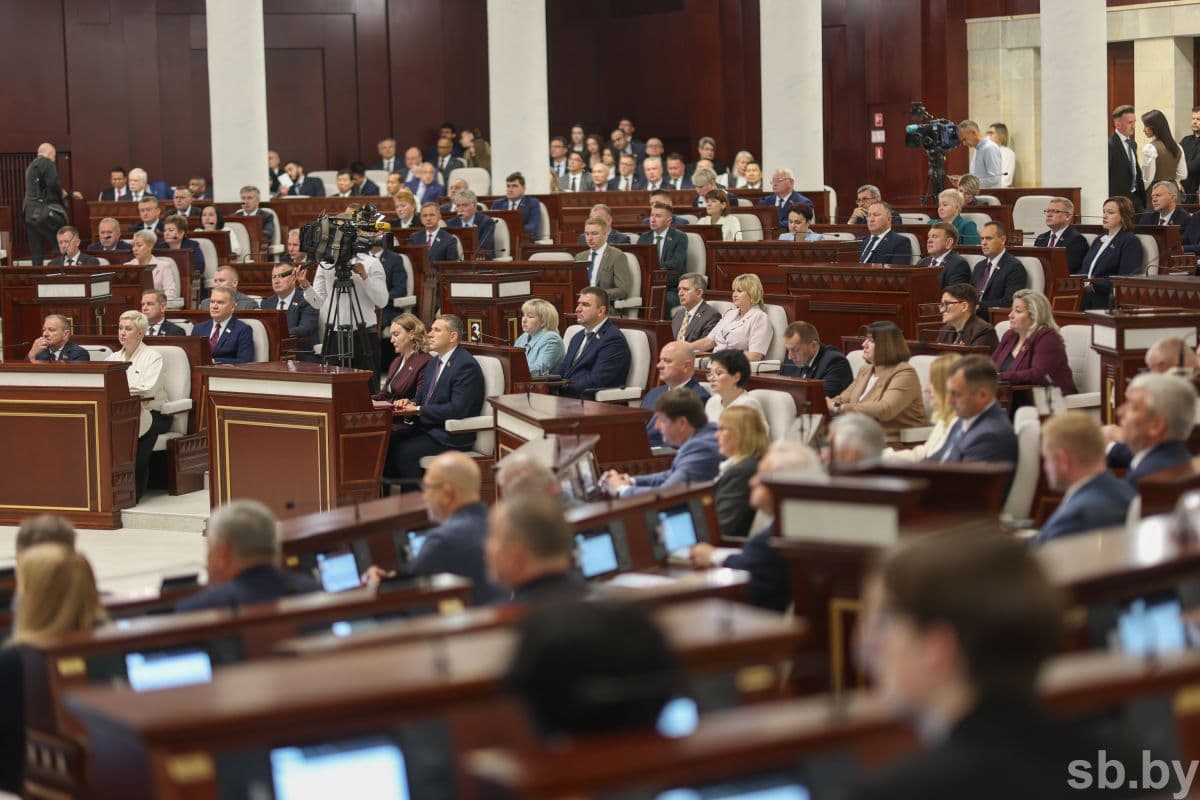 Депутаты ратифицировали соглашение с Ганой о безвизовых поездках по дипломатическим и служебным паспортам Фото на анонсе: архив «СБ»