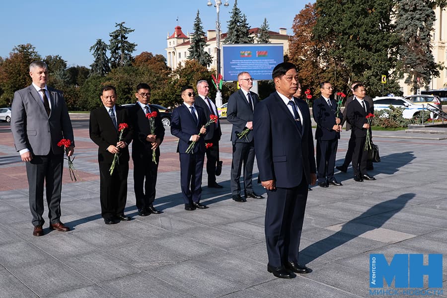 2026 09 16 politika czeremonii vozlozheniya strigelskij tin aun san miczevich 1 kopiya