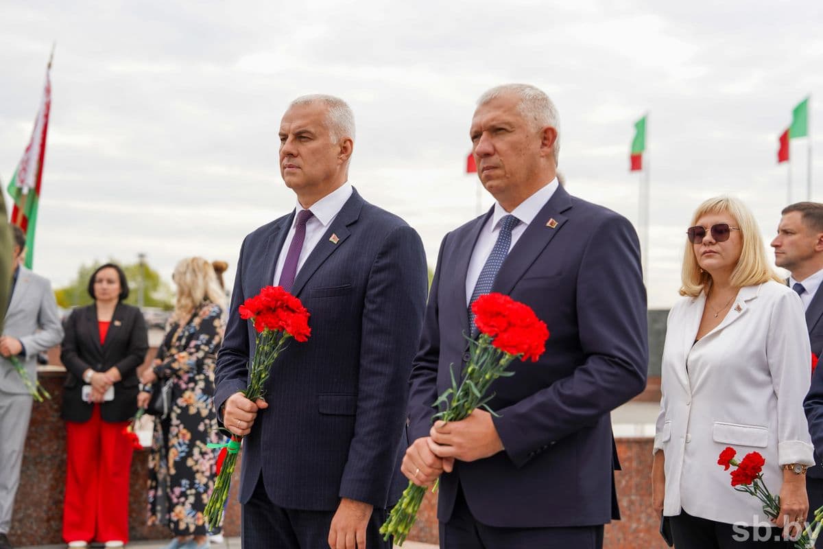 Как отметил председатель Могилевского горисполкома Сергей Чертков , День народного единства для всех белорусов — особенный праздник: