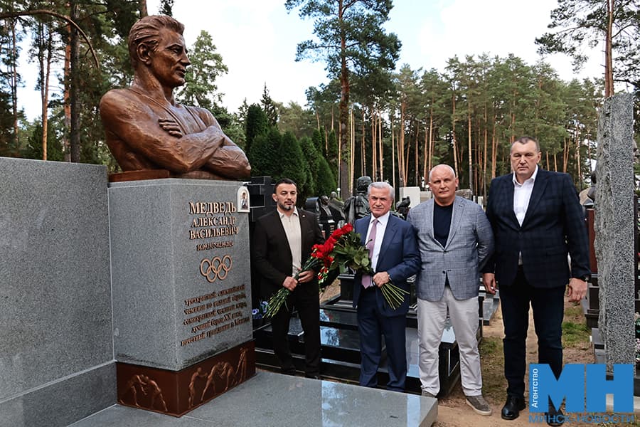 2026 09 16 politika kuharev otkrytie pamyatnika aleksandru medvedyu miczevich 18 kopiya
