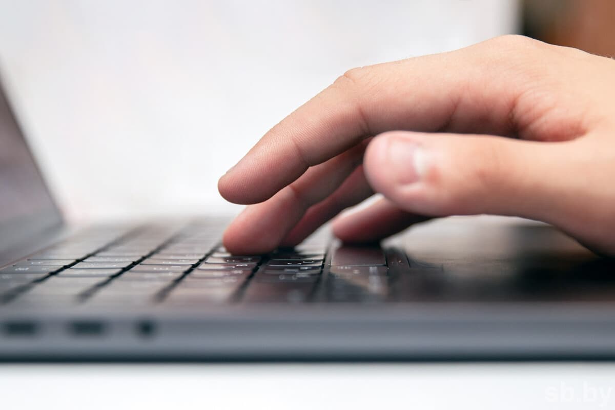 Иллюстративное фото из архива «СБ» Как сообщается, подобная схема обмана уже фиксировалась ранее. Сейчас злоумышленники вновь активизировались и рассылают гражданам сообщения в мессенджерах.