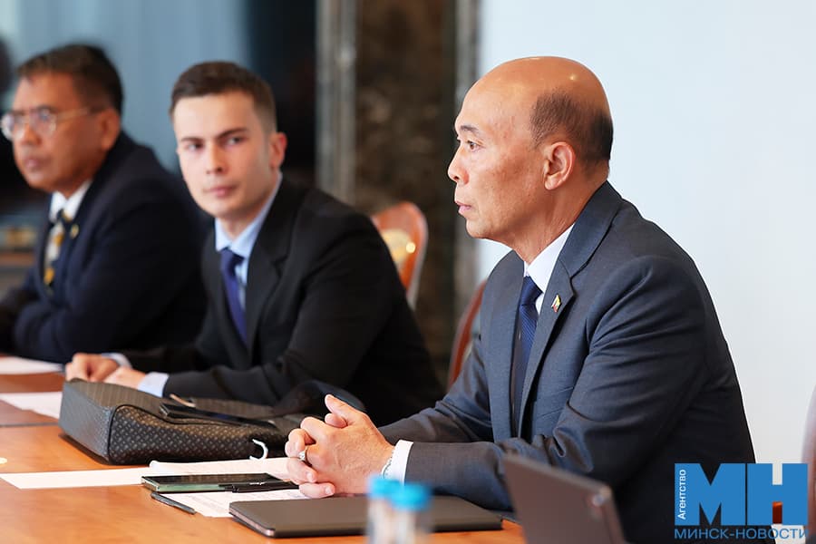 2026 09 17 mgik komendant vstrecha s predstavitelyami myanmy kulaga 9
