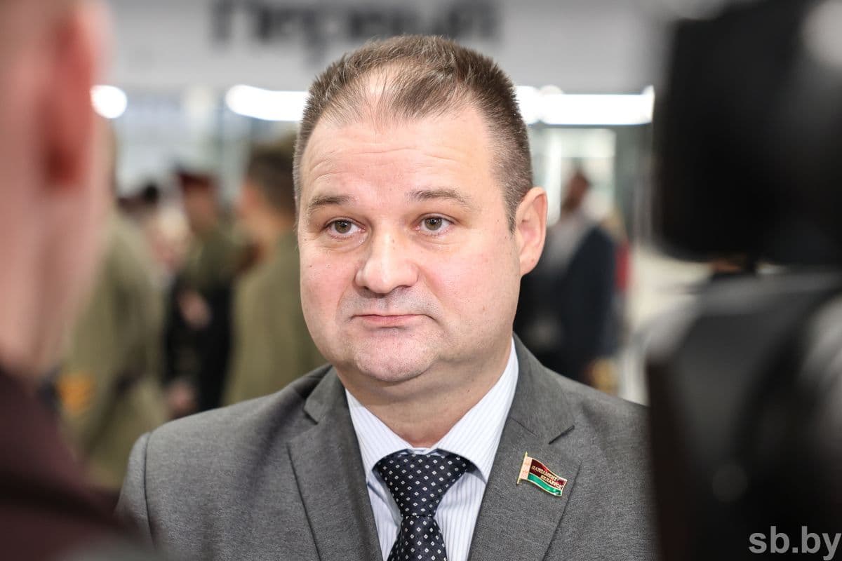 Николай Бузин Масштабный патриотический форум объединил в День народного единства участников из всех регионов Витебщины