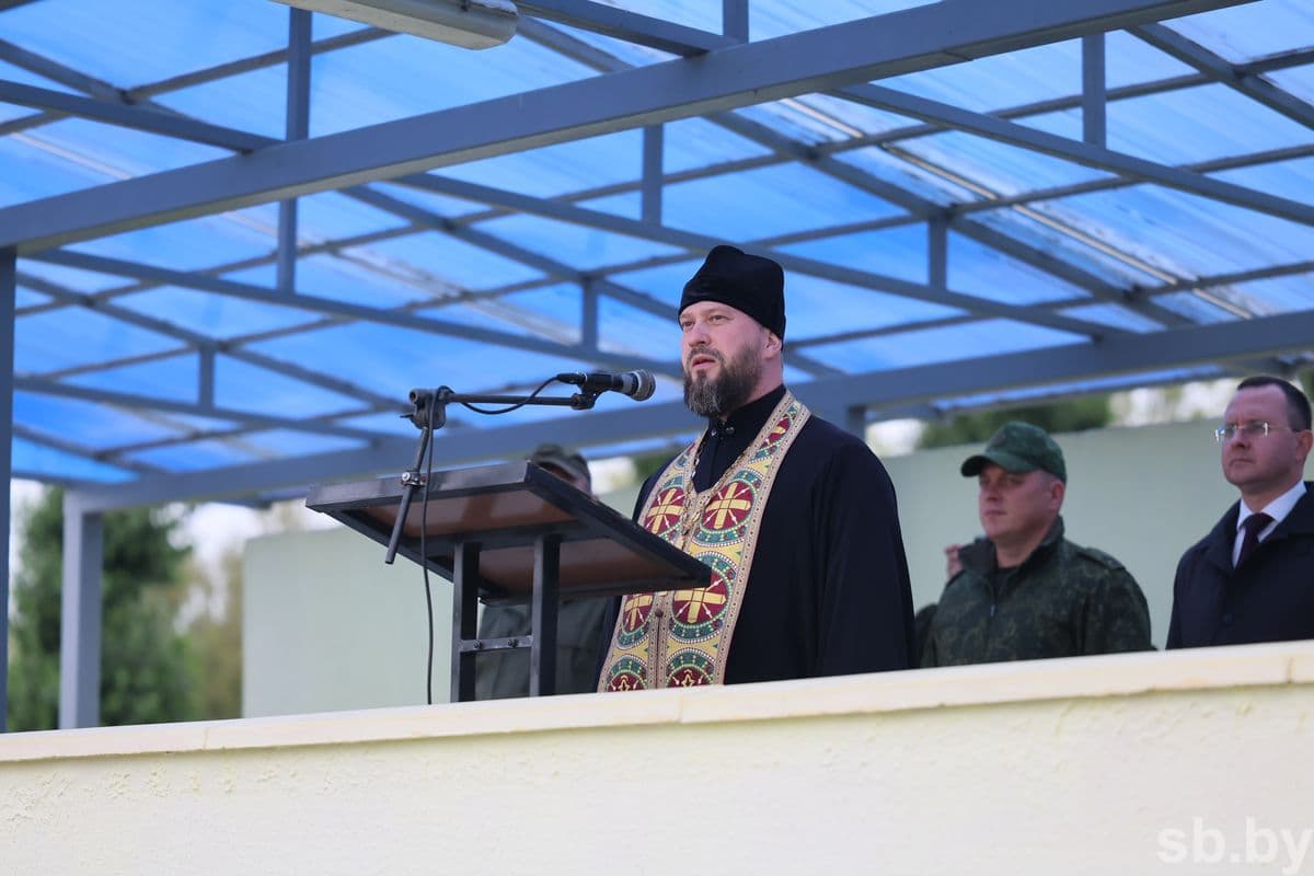 Отец Виталий Хановец