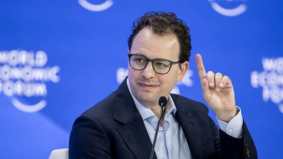 Что стоит за призывами американских техгигантов замедлить ИИ