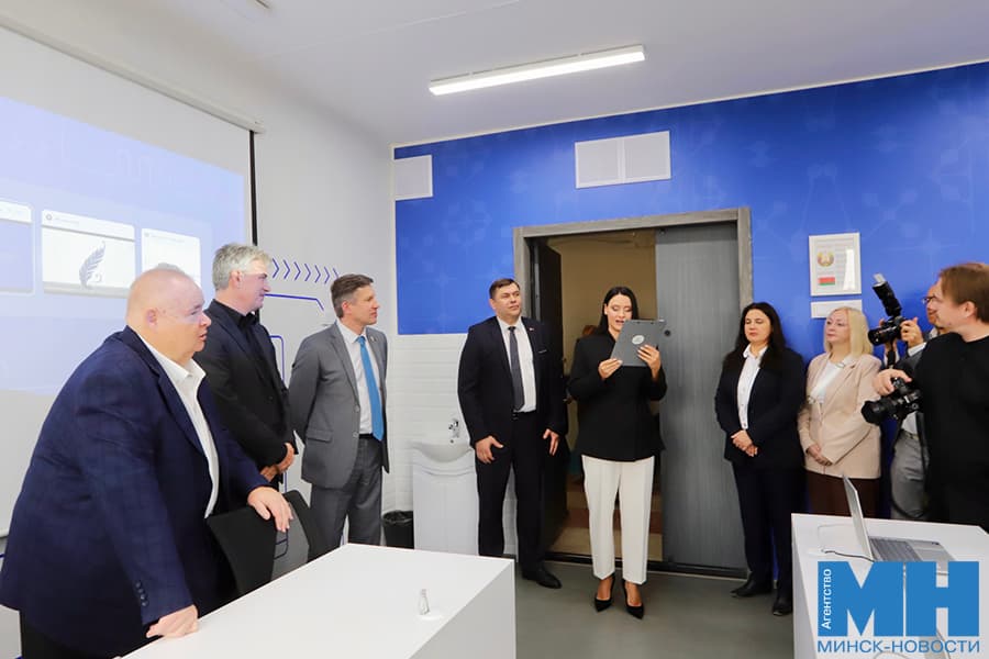 2026 09 18 obrazovanie otkrytie laboratorii bgu shabala14 kopiya