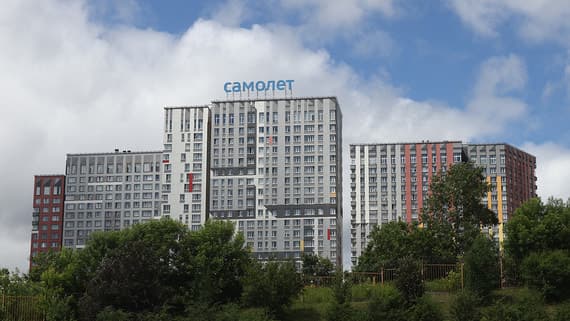 Акции «Самолета» упали почти на 30% на фоне проблем компании и состояния рынка