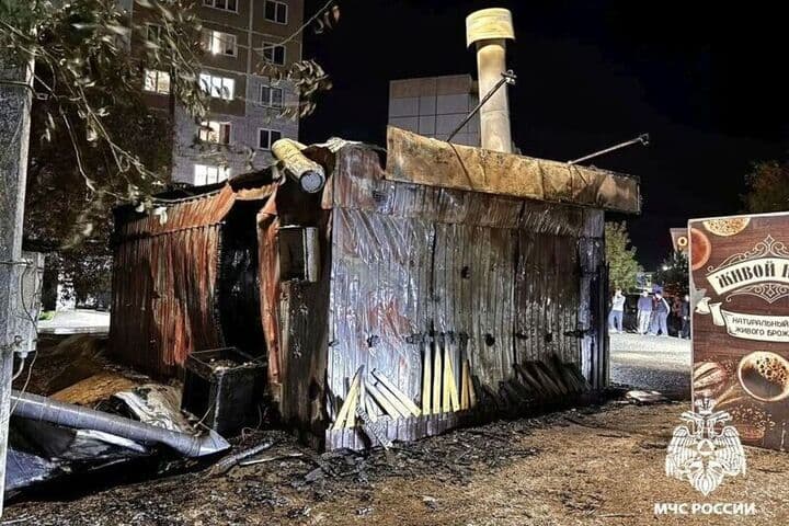 В Вязьме сгорел торговый павильон