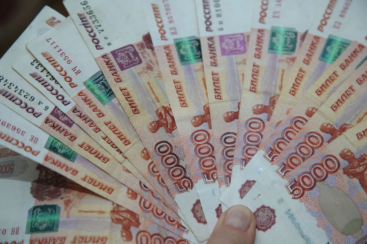 Долги за ЖКУ и по алиментам могут снизить шансы россиян на кредит