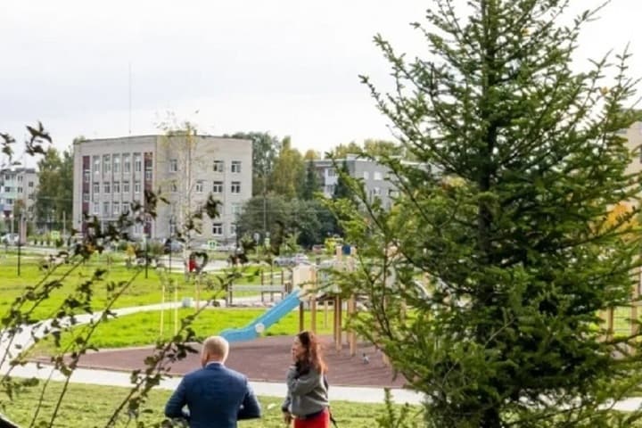 В Питкяранте завершили первый этап благоустройства заводского сквера
