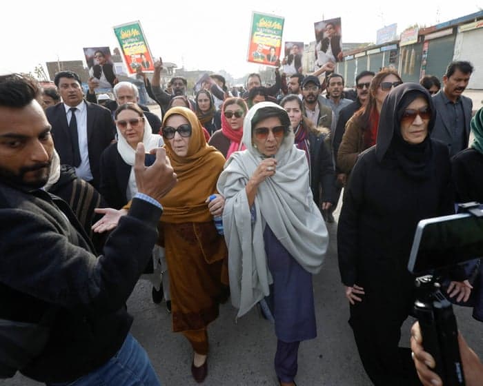 Pakistan jails sisters of Imran Khan before protest seeking his release
