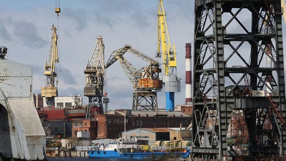 РРПК отказалась от строительства двух супертраулеров на «Адмиралтейских верфях»