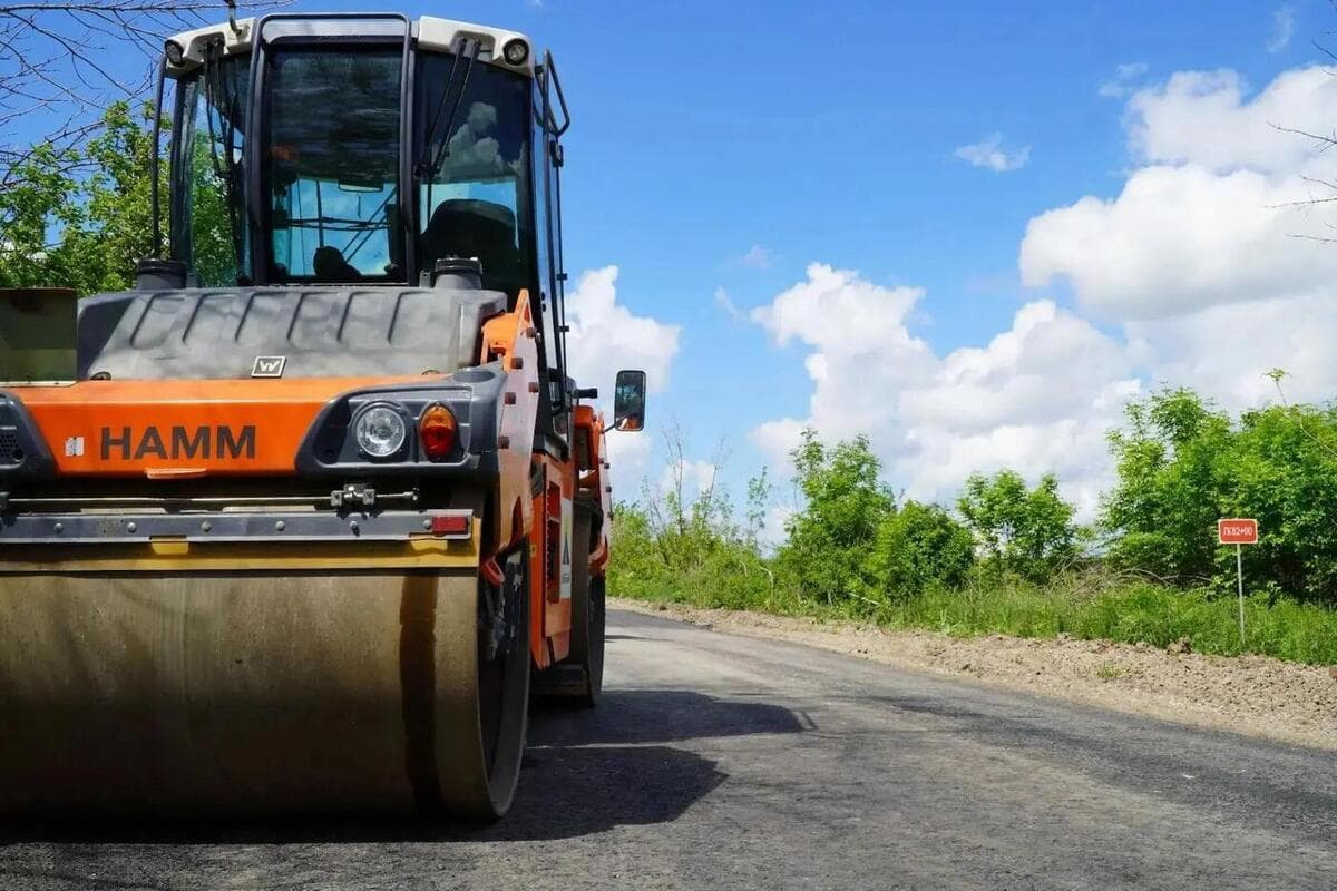 В ЛНР с начала года обновили более 450 километров дорог