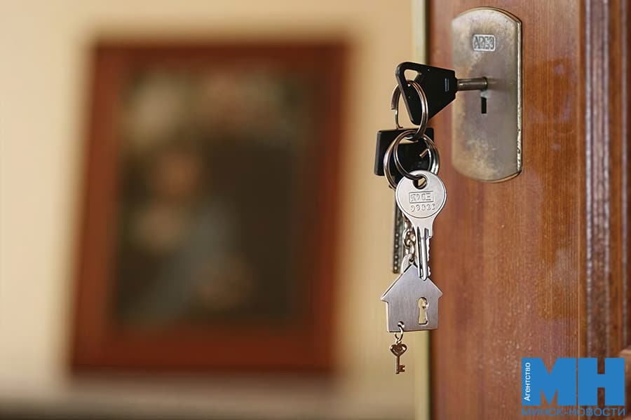 В столице 13 злостных неплательщиков ЖКУ лишились квартир и долей в них