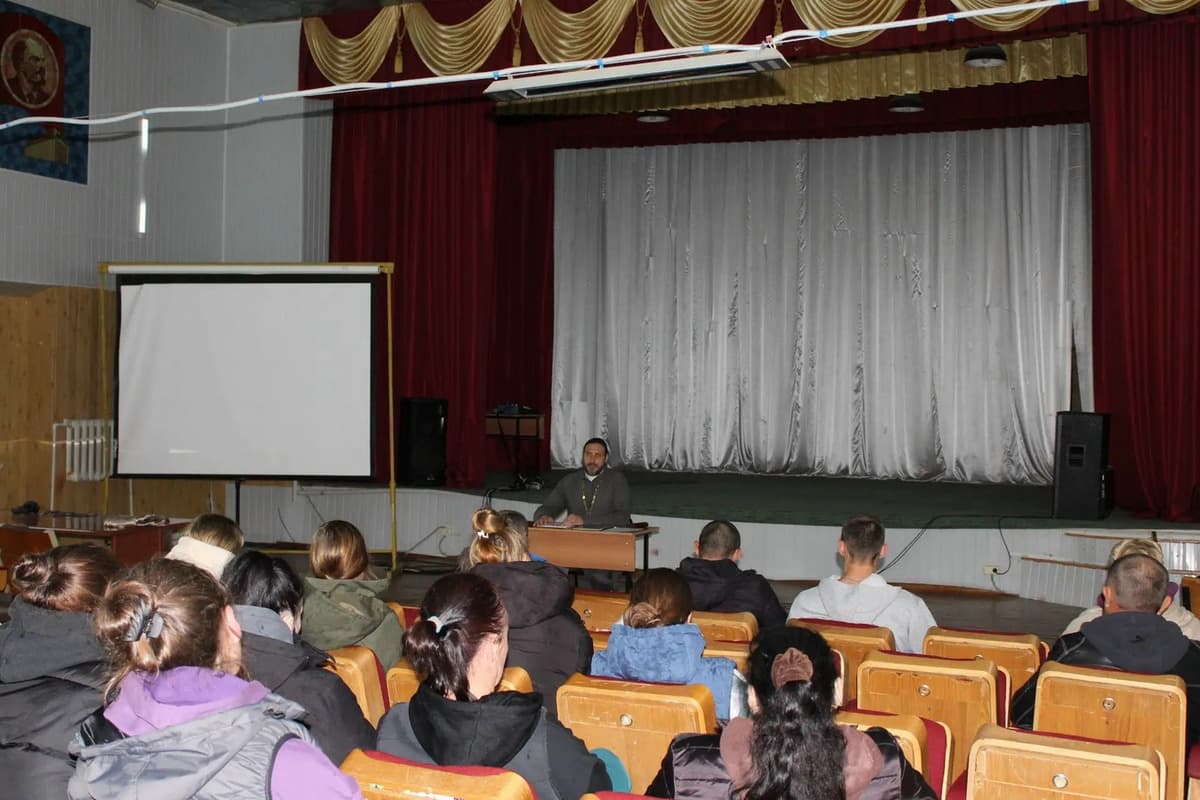 В орловской колонии №3 прошла духовно-просветительская беседа