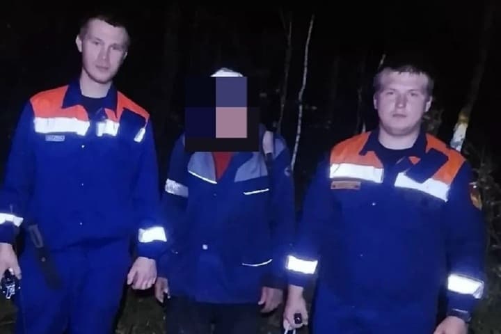 В Ярославской области спасатели вывели из леса пожилого грибника