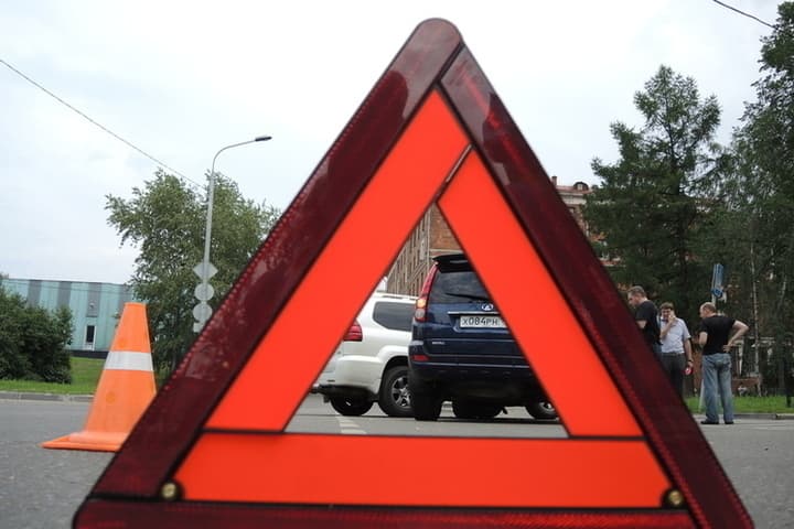 Автокран совершил смертельный наезд на женщину с ребенком в российском городе