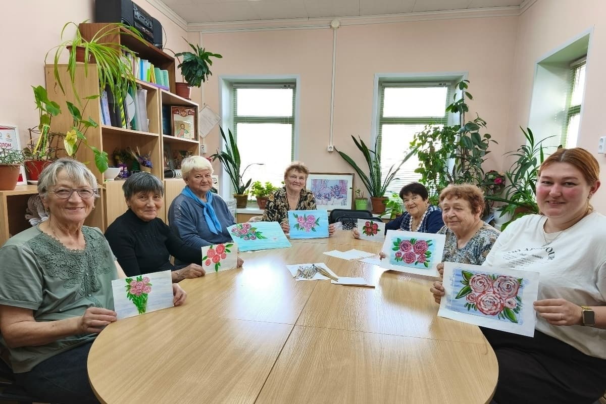 В Вельске прошло занятие по правополушарному рисованию