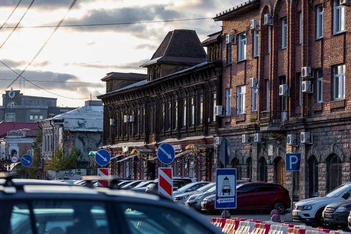 Мэрия назвала сроки запуска платных парковок в Челябинске