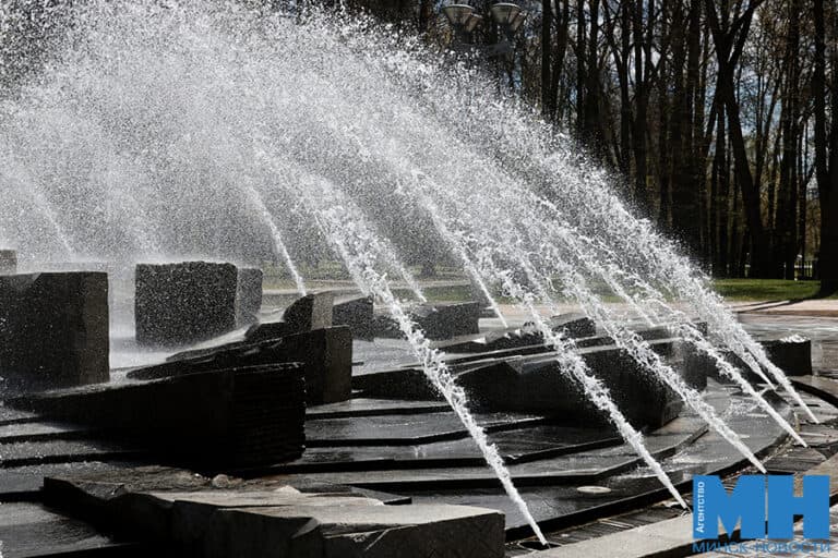 2026 04 24 gorod park pobedy zapusk fontanov miczevich 6 kopiya
