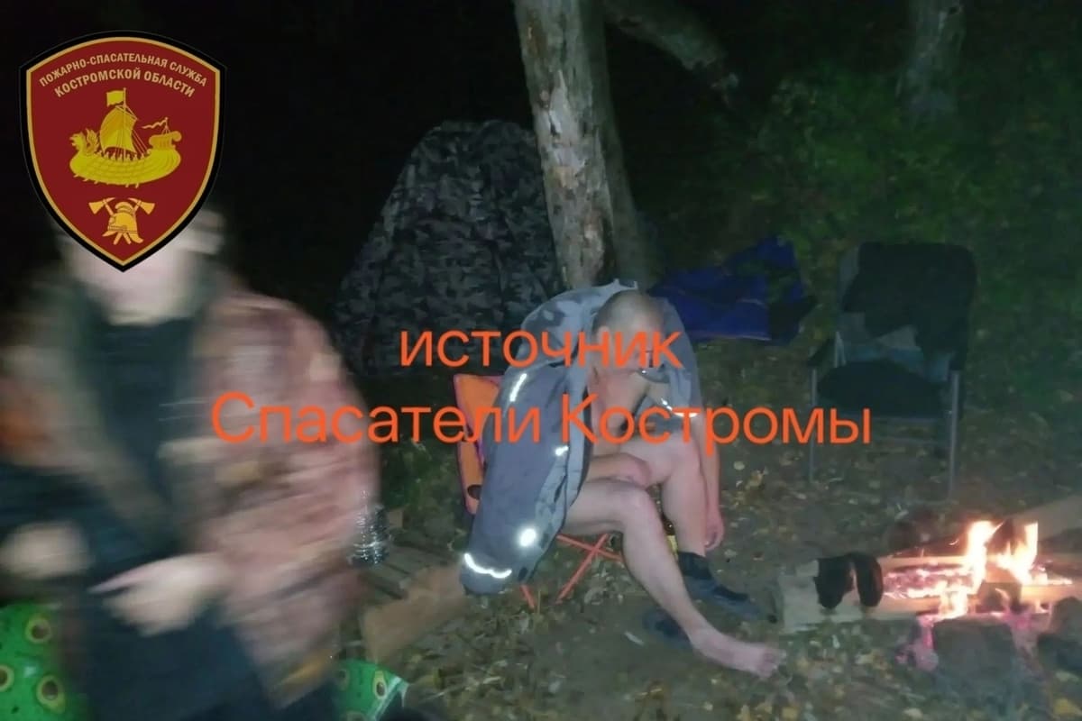 Костромские спасатели искали рыбака посреди ночной Волги