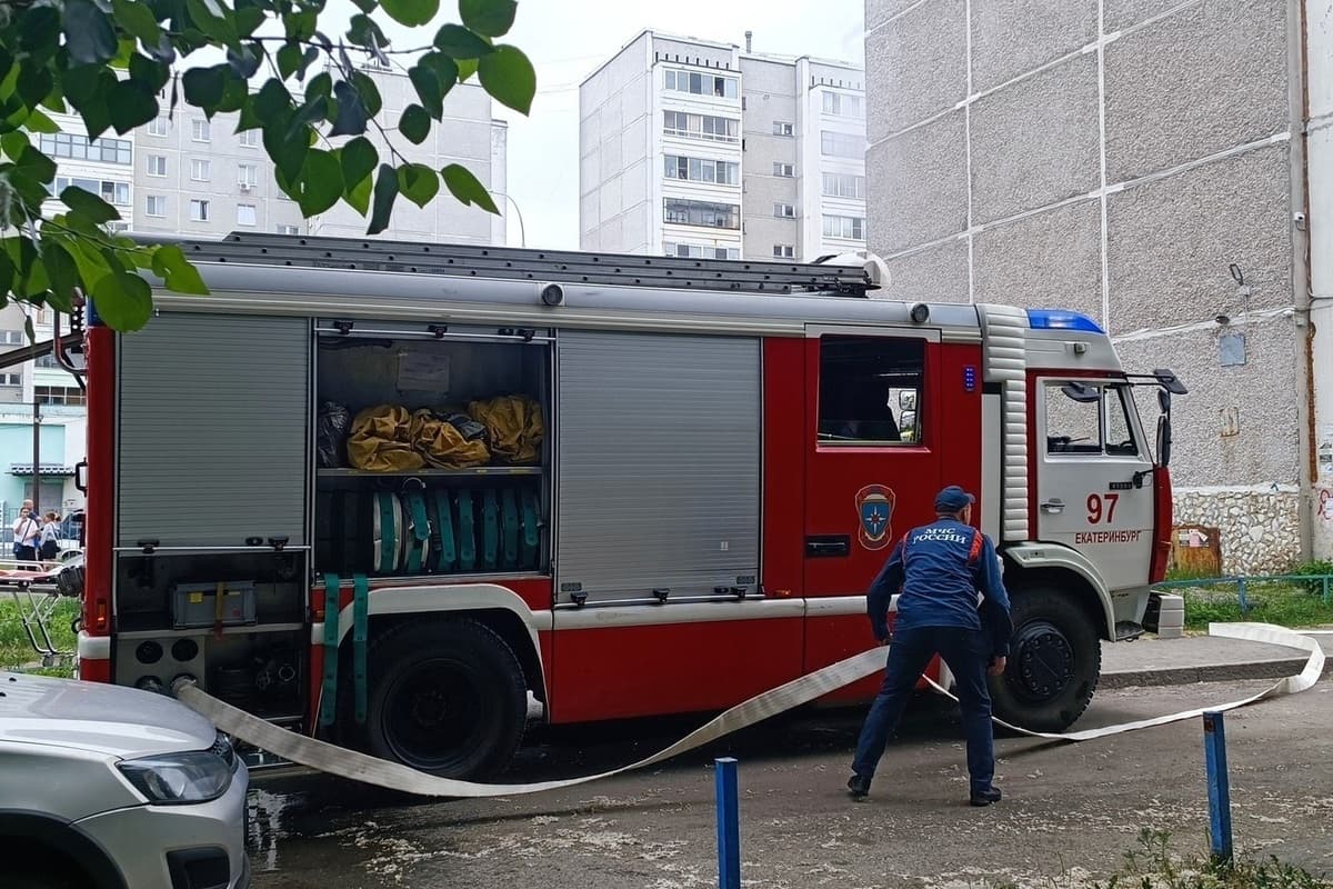В Екатеринбурге произошел пожар в СНТ «Луч-4»