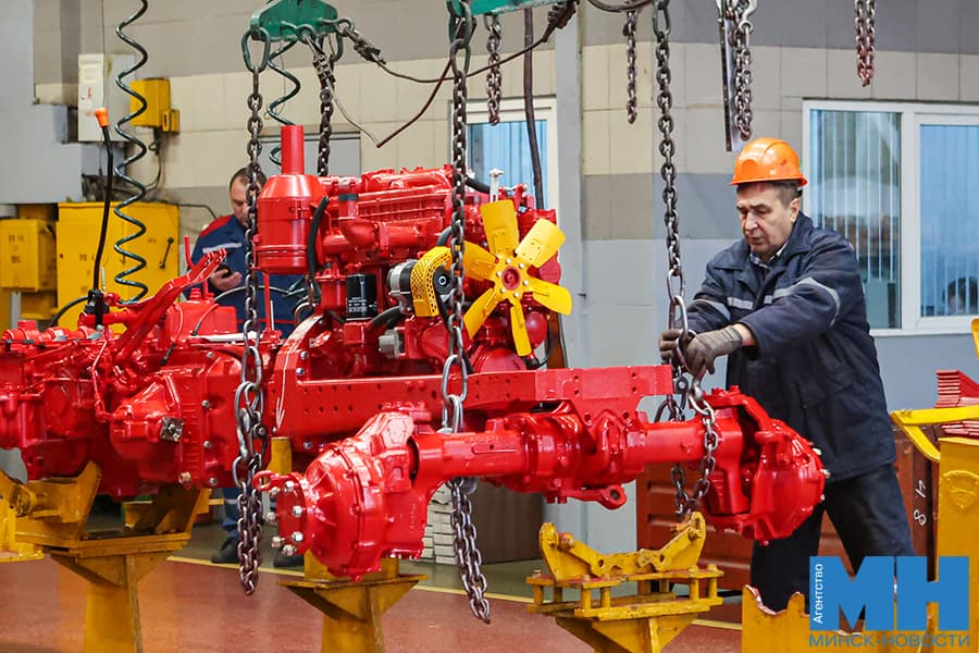 Лукашенко: машиностроители укрепляют имидж Беларуси как признанного центра промышленного роста