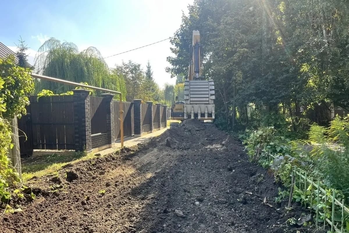 На улице Новотепличная Липецка начался ремонт
