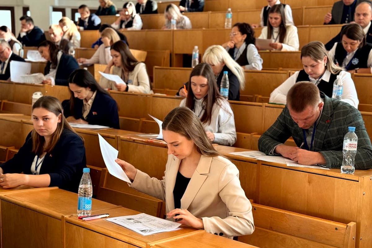 Стали известны имена девяти суперфиналистов конкурса профмастерства педработников «Учитель года Беларуси»