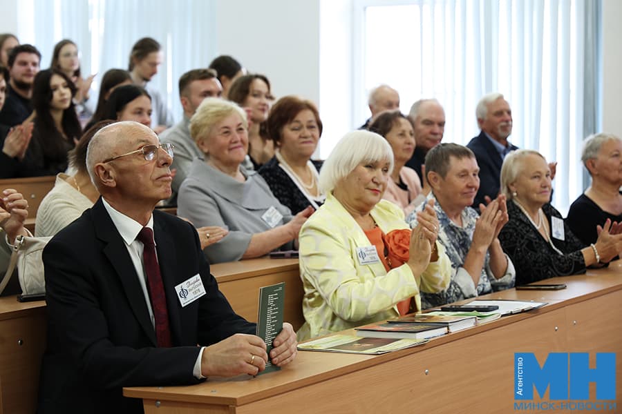 2026 09 29 mgik vstrecha so studentami i vypusknikami strigelskij malinovskaya07 kopiya