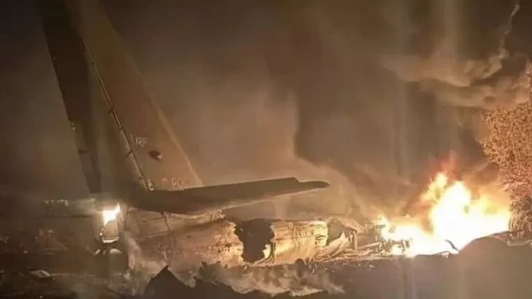 Военный самолет Ту-95 разбился в России — есть погибшие