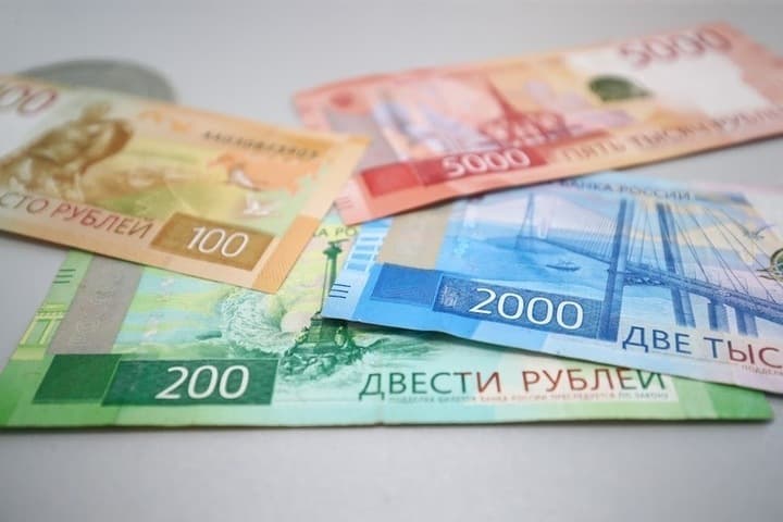 В Астраханской области досрочно выплатят ряд пособий 2 октября