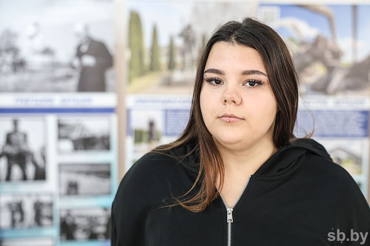 В семье Насти чтят память о герое. Его медали, фотографии и некоторые личные вещи до сих пор хранятся дома, а историю родственника старшие передают младшим.