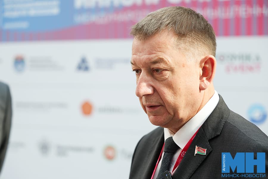 2026 10 01 politika innoprom podpisaniya malinovskaya13 kopiya