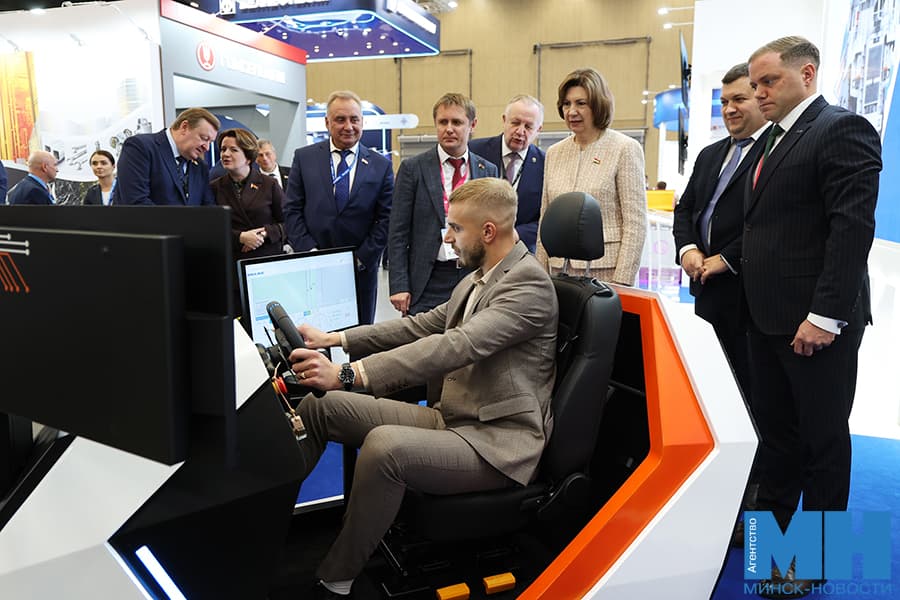 2026 10 01 politika innoprom kochanova malinovskaya07 kopiya