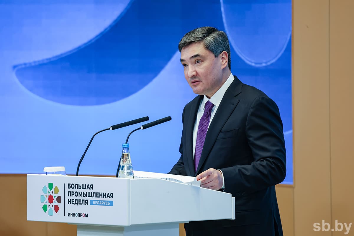 Глава кабинета министров Кыргызстана Адылбек Касымалиев:
