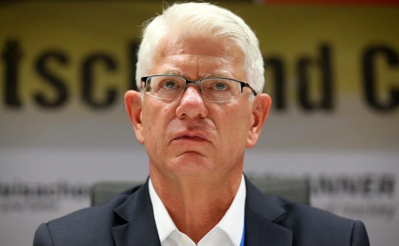 Кожевников назвал маловеротяным допуск россиян после выборов главы IIHF