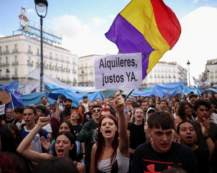 Spanish right wing votes down housing crisis plans as protest movement grows
