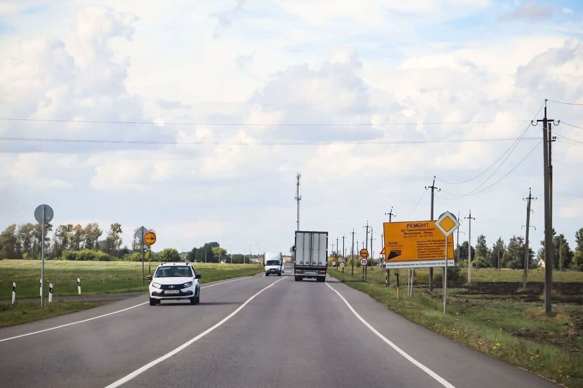 Под Железногорском обновили дорогу на Михайловку и Линец