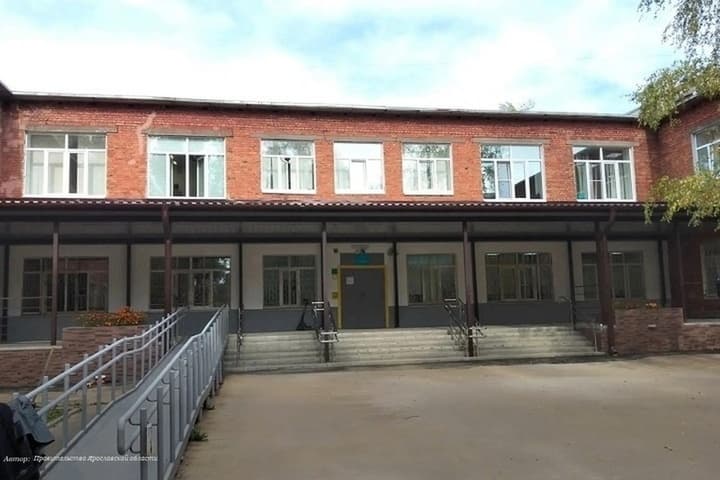 В ярославской поликлинике имени Семашко завершили ремонт входа