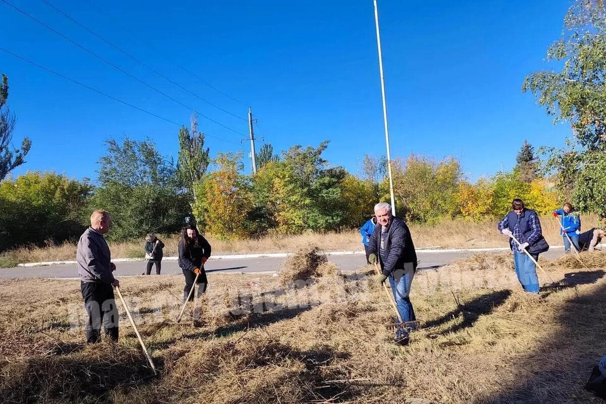 В Донецке почти 8 тысяч человек вышли на общегородской субботник