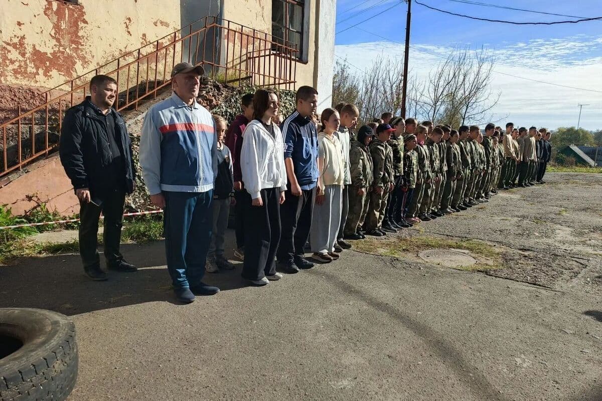В Орловской области состоялись военно-спортивные состязания для школьников