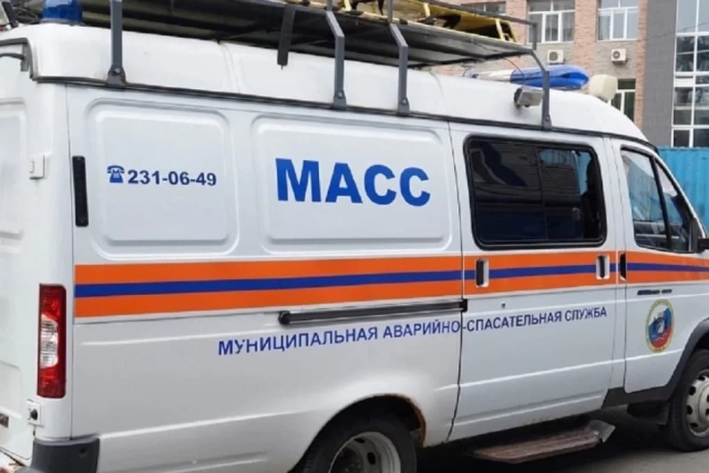 В Новосибирске спасатели предотвратили возможный взрыв автомобиля с газовым баллоном