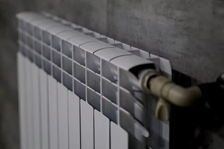 In which areas in the Crimea most often there are failures in the heat supply
