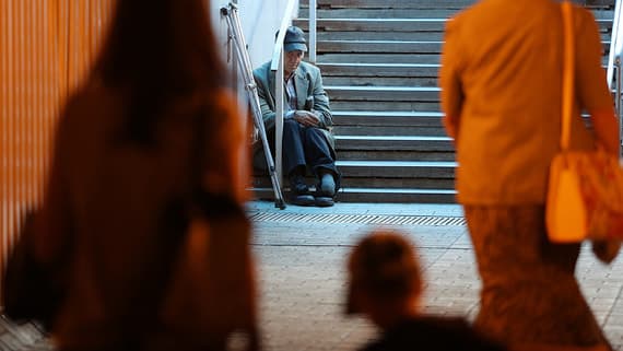 Die Regierung unterstützte das Recht von Bewährungsgefangenen, sich an Bewährungszentren zu wenden