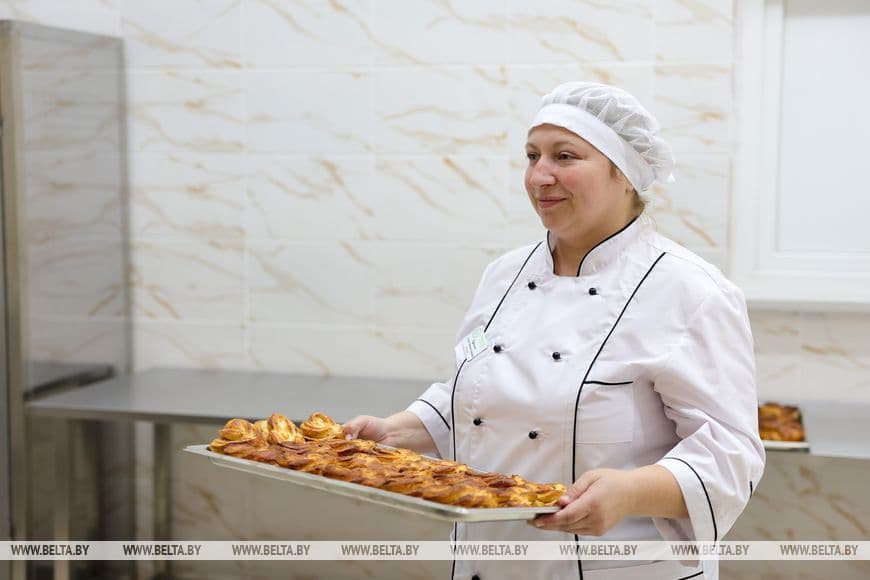 Change was appreciated on both sides of the distribution: those who sit at the table, and those who every day this table is set. Local wizards admit that working in a modern kitchen has become much more comfortable.