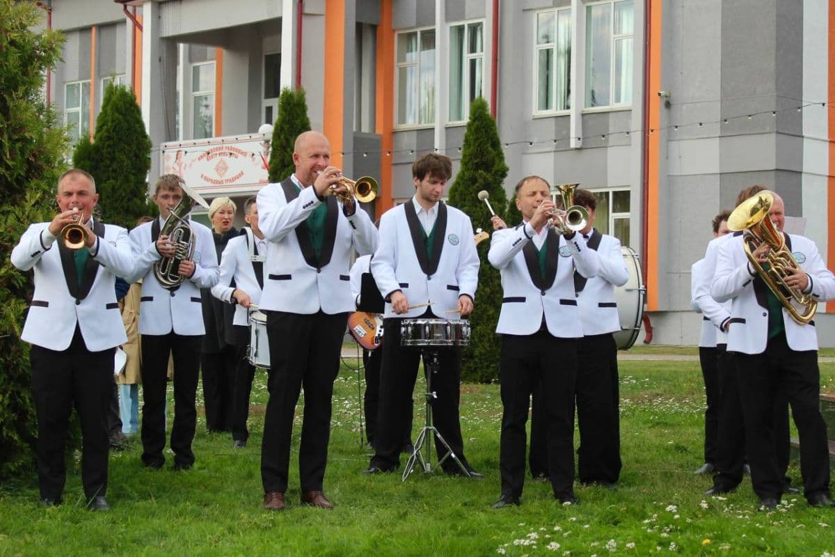 Photo of the Brest Regional Organization of BRSM.