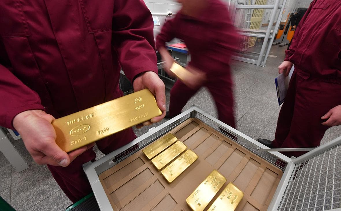CNBC reported record imports of Russian gold by Hong Kong